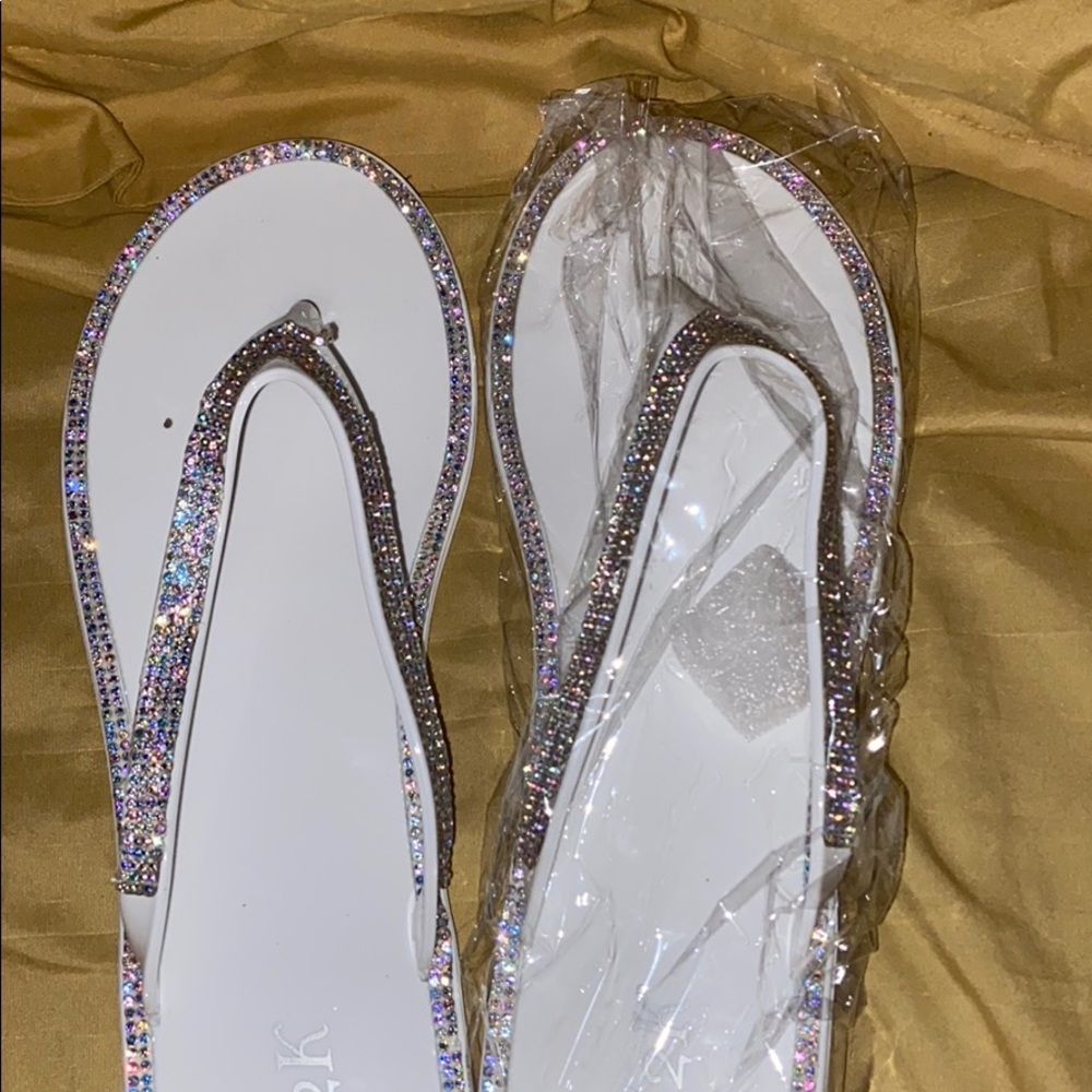 H2k sandals